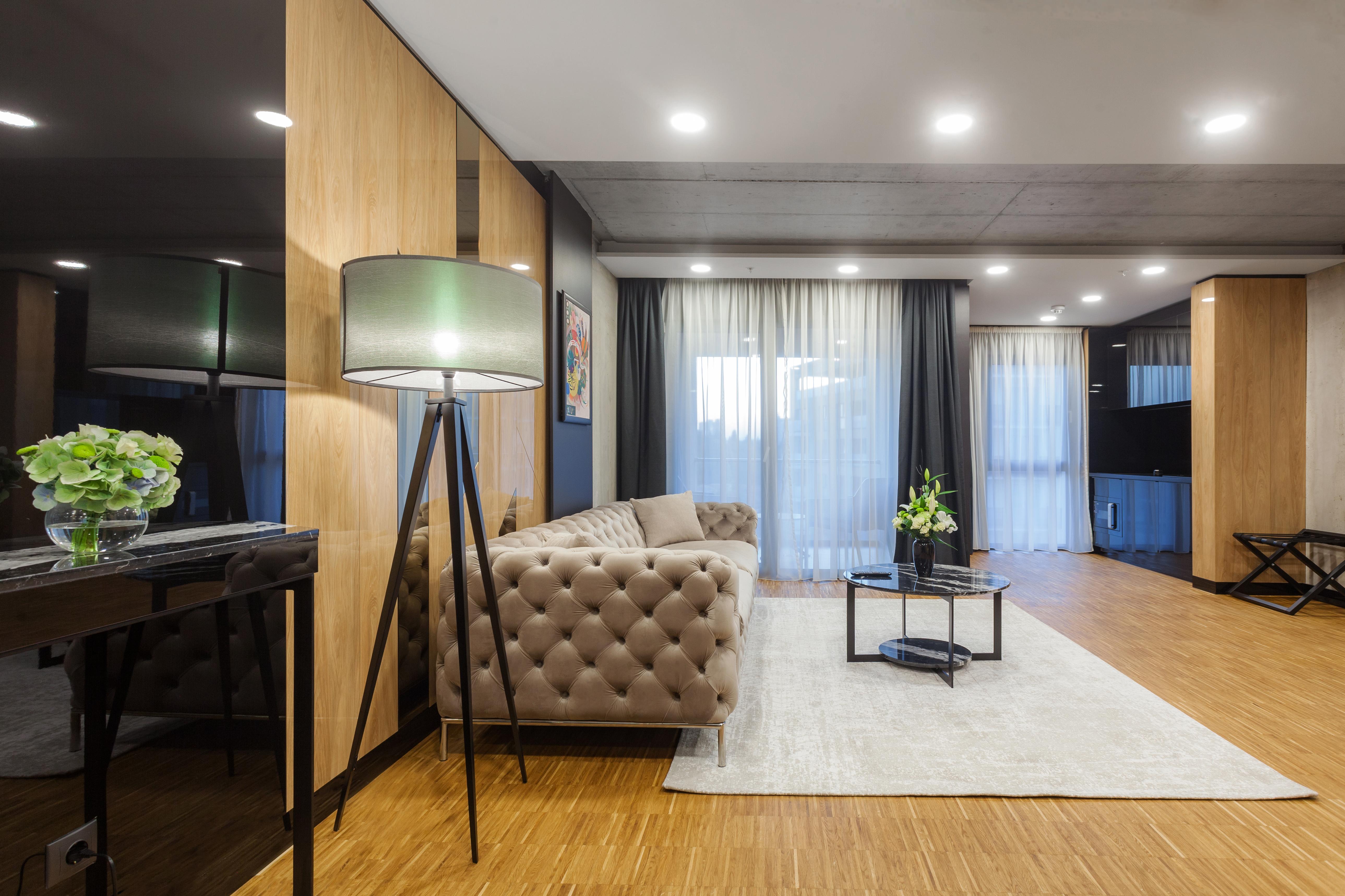 Hotel Platinia Cluj-Napoca Exterior foto A living room in a modern apartment